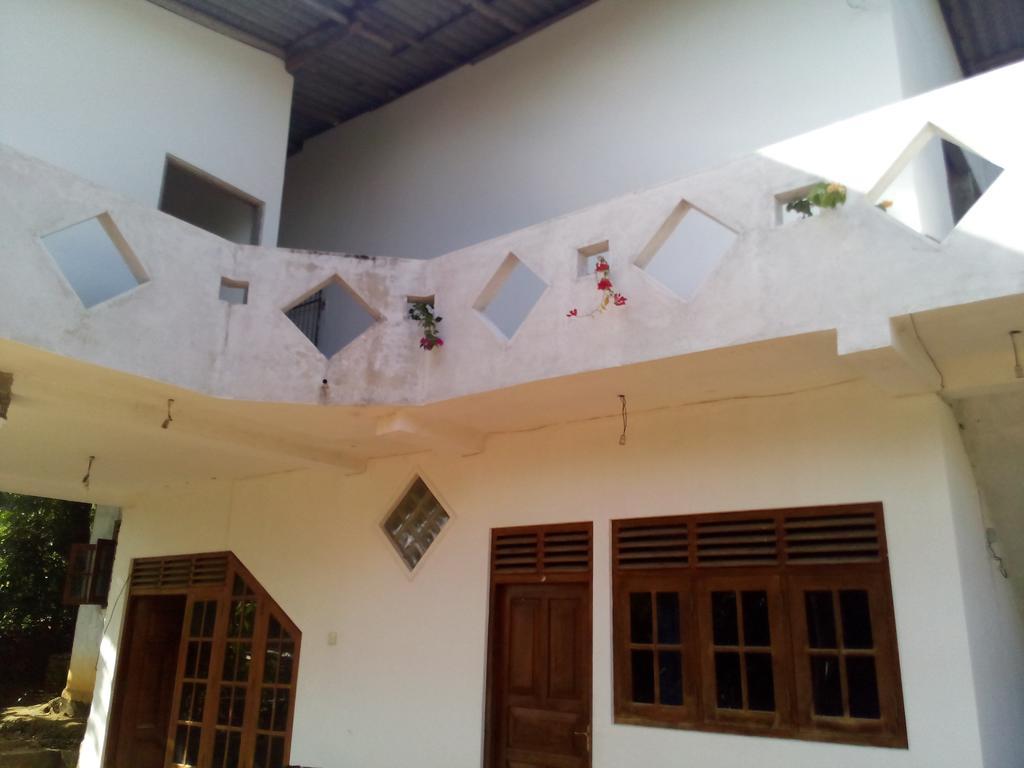 Smart Holiday Inn Galle Esterno foto